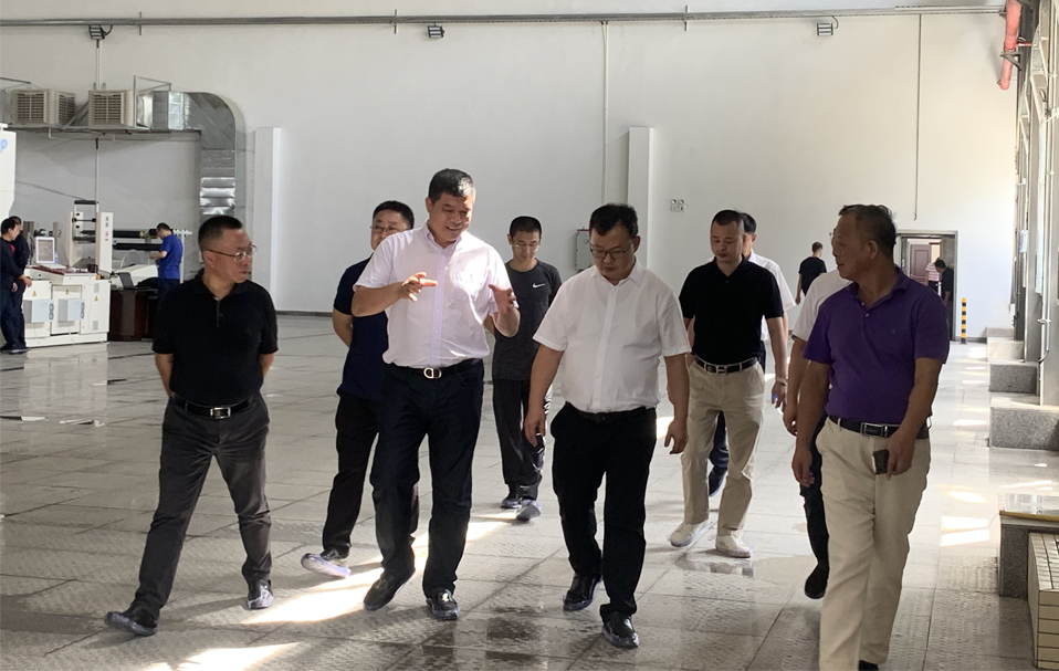 福清市代市长张新怿一行辅导 光临和记H88新资料科技工业园参观调研